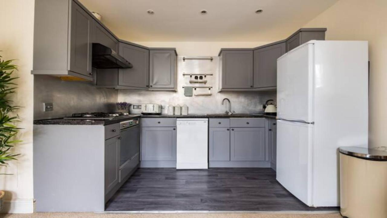 The West Kensington Apartments Лондон Екстериор снимка